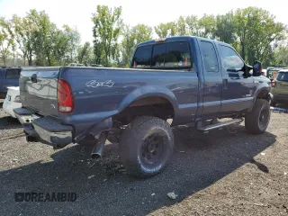 2006 Ford Super Duty F-250 XL with VIN 1FTSX21P26ED57865, listed as a Copart auction lot 68711674 with 90,180 mi miles and Salvage Title. Bid and sale history available at carsss.com. Image 3.