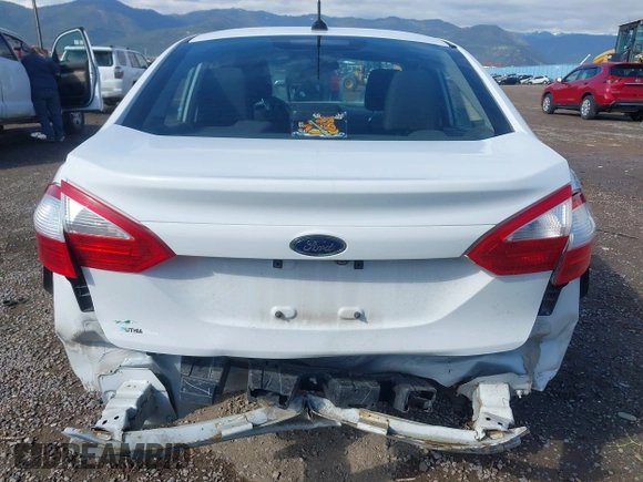 2018 Ford Fiesta S z VIN 3FADP4AJ2JM136775, wystawiony jako IAAI lot #42136725 z przebiegiem 47 072 mil mil oraz . Historia ofert i sprzedaży dostępna na DreamBid. Obrazek 17.
