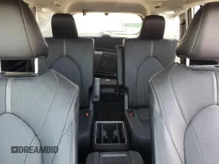 2024 Toyota Highlander XLE with VIN 5TDAAAB53RS028837, listed as a Copart auction lot 52251485 with 31,040 mi miles and Salvage title. Bid and sale history available at DreamBid. Image 10.