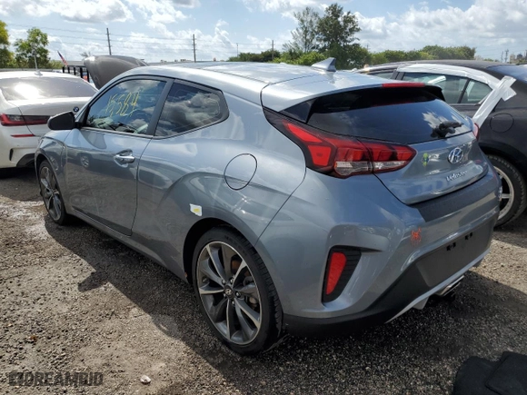 2020 Hyundai Veloster 2.0 with VIN KMHTG6AF7LU030068, listed as a Copart auction lot 49342693 with 15,584 mi miles. Bid and sale history available at carsss.com. Image 2.