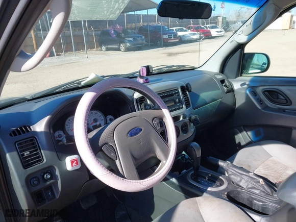 2006 Ford Escape XLT with VIN 1FMYU031X6KA03489, listed as a IAAI auction lot 41446906 with 1 mi miles. Bid and sale history available at carsss.com. Image 12.