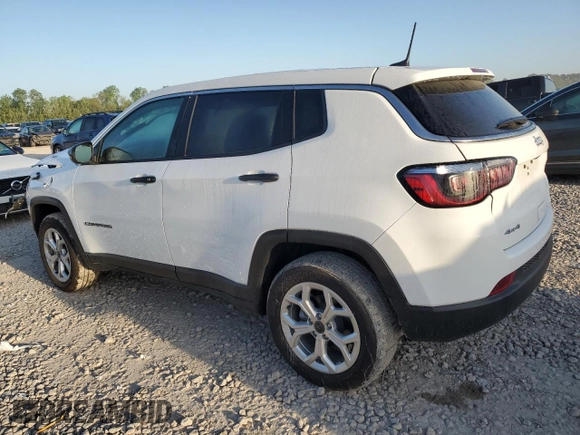 2025 Jeep Compass Sport with VIN 3C4NJDAN9ST516030, listed as a Copart auction lot 52292005 with 2,094 mi miles and Salvage title. Bid and sale history available at DreamBid. Image 2.