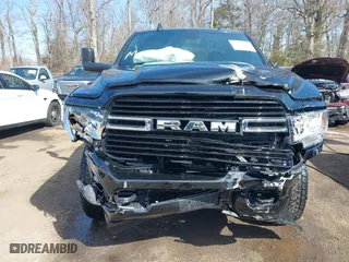2019 Ram 2500 Big Horn with VIN 3C6UR5DJ7KG698782, listed as a IAAI auction lot 41661621 with 58,064 mi miles. Bid and sale history available at carsss.com. Image 12.