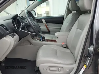 2011 Toyota Highlander Limited с VIN 5TDDK3EH4BS089227, выставлен на аукционе Copart как лот 62588735 с пробегом 219 111 миль миль и Списание • Salvage title. История ставок и продаж доступна на DreamBid. Изображение 7.
