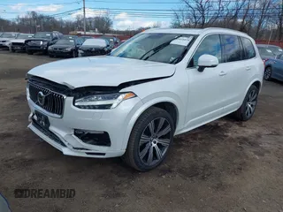 2020 Volvo XC90 Momentum with VIN YV4102PK8L1552784, listed as a IAAI auction lot 41416039 with 53,302 mi miles. Bid and sale history available at carsss.com. Image 19.