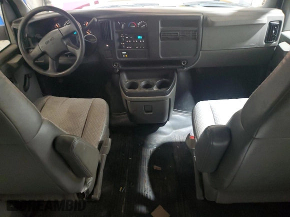 2006 GMC Savana Cargo Van with VIN 1GTGG29V261128876, listed as a Copart auction lot 44352625 with 230,977 mi miles and Salvage Title. Bid and sale history available at carsss.com. Image 8.