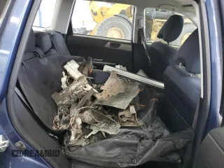 2011 Subaru Forester X z VIN JF2SHABC0BH717387, wystawiony jako Copart lot #56250145 z przebiegiem Nie podano mil oraz Szkoda całkowita • Salvage title. Historia ofert i sprzedaży dostępna na DreamBid. Obrazek 10.