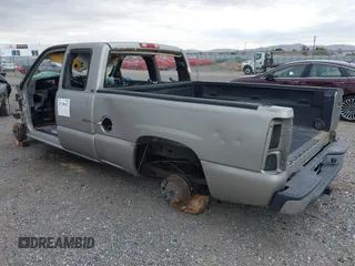 2003 Chevrolet Silverado 1500 LS with VIN 2GCEC19V931265509, listed as a IAAI auction lot 41728602 with 1 mi miles. Bid and sale history available at carsss.com. Image 3.