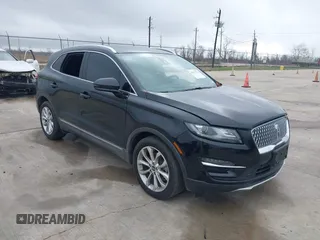 2019 Lincoln MKC Select with VIN 5LMCJ2C99KUL52725, listed as a IAAI auction lot 41512726 with 119,422 mi miles and . Bid and sale history available at DreamBid. Image 1.