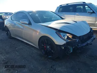 2013 Hyundai Genesis Coupe Track z VIN KMHHU6KJ2DU086535, wystawiony jako IAAI lot #41364304 z przebiegiem 135 054 mil mil oraz . Historia ofert i sprzedaży dostępna na DreamBid. Obrazek 1.