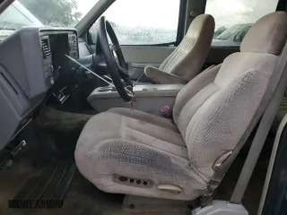 1993 Chevrolet Suburban with VIN 1GNEC16K5PJ308997, listed as a Copart auction lot 68327744 with 256,660 mi miles and Salvage Title. Bid and sale history available at carsss.com. Image 7.