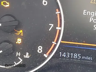 2020 Nissan Altima SV z VIN 1N4BL4DW5LN300300, wystawiony jako IAAI lot #42123005 z przebiegiem 143 185 mil mil oraz . Historia ofert i sprzedaży dostępna na DreamBid. Obrazek 15.