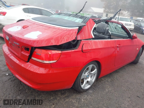 2007 BMW 3 Series 328i z VIN WBAWL13547PX15747, wystawiony jako IAAI lot #40811795 z przebiegiem 99 272 mil mil oraz . Historia ofert i sprzedaży dostępna na DreamBid. Obrazek 4.