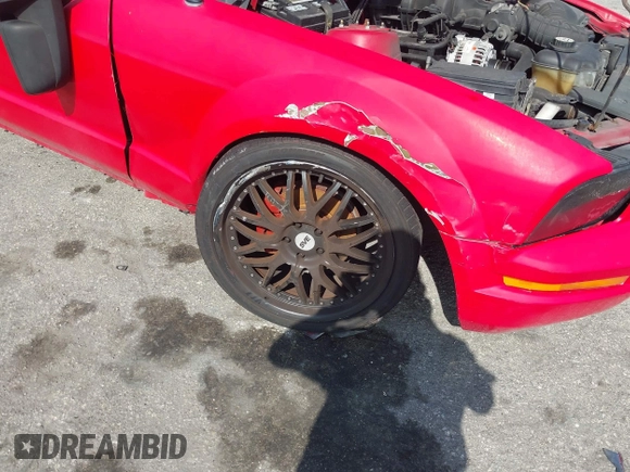 2008 Ford Mustang Deluxe with VIN 1ZVHT80N185150814, listed as a IAAI auction lot 42216084 with 140,271 mi miles and . Bid and sale history available at DreamBid. Image 6.
