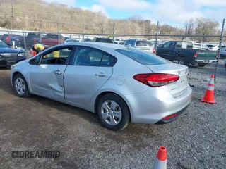 2018 Kia Forte LX with VIN 3KPFK4A77JE226083, listed as a IAAI auction lot 41917920 with 152,803 mi miles. Bid and sale history available at carsss.com. Image 3.