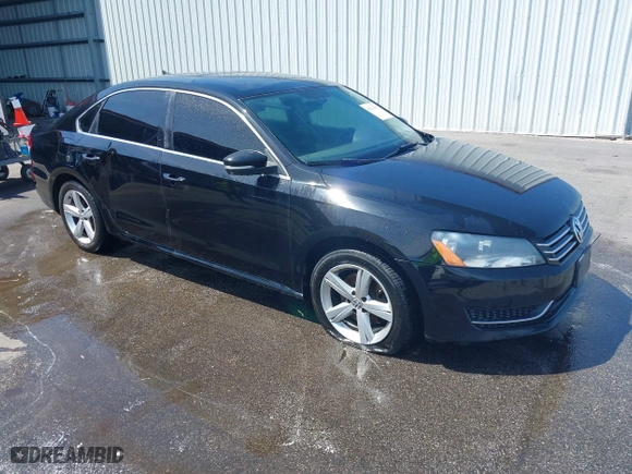2012 Volkswagen Passat SE with VIN 1VWBP7A3XCC083183, listed as a IAAI auction lot 42011033 with 178,739 mi miles. Bid and sale history available at carsss.com. Image 1.