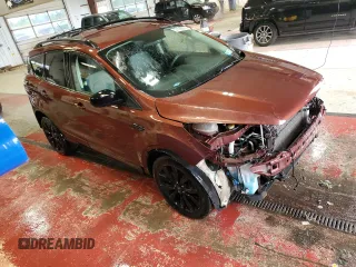 2018 Ford Escape SE z VIN 1FMCU9GD8JUC84420, wystawiony jako Copart lot #57386805 z przebiegiem 80 814 mil mil oraz Szkoda całkowita • Salvage title. Historia ofert i sprzedaży dostępna na DreamBid. Obrazek 4.