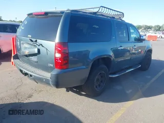 2008 Chevrolet Suburban LTZ z VIN 1GNFK163X8R176340, wystawiony jako IAAI lot #42236061 z przebiegiem 222 294 mil mil oraz . Historia ofert i sprzedaży dostępna na DreamBid. Obrazek 3.
