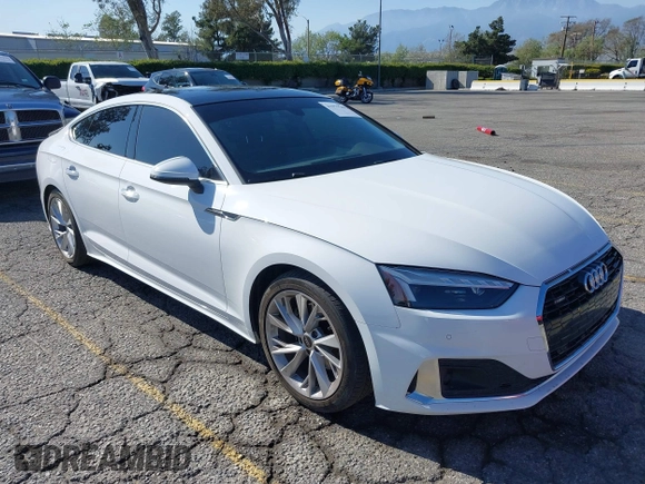 2023 Audi A5 Sportback Premium z VIN WAUABCF56PA039597, wystawiony jako IAAI lot #41979540 z przebiegiem 32 654 mil mil oraz . Historia ofert i sprzedaży dostępna na DreamBid. Obrazek 1.