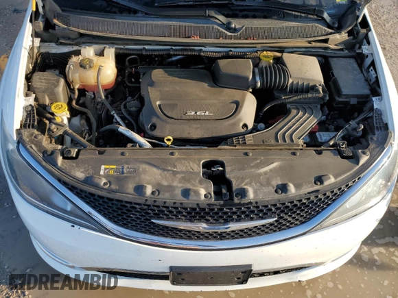 2018 Chrysler Pacifica Touring L with VIN 2C4RC1BG8JR124054, listed as a Copart auction lot 49787405 with 123,801 mi miles and Salvage Title. Bid and sale history available at DreamBid. Image 12.