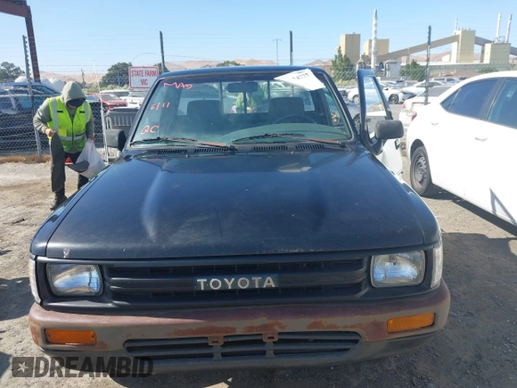 1989 Toyota Pickup DX z VIN JT4RN81P0K0029116, wystawiony jako IAAI lot #42474777 z przebiegiem 234 987 mil mil oraz . Historia ofert i sprzedaży dostępna na DreamBid. Obrazek 12.