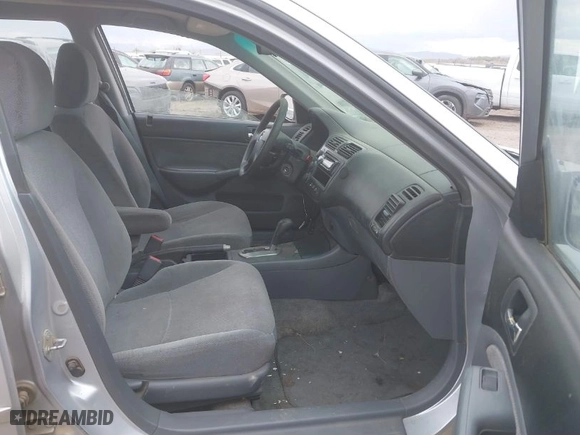 2002 Honda Civic EX with VIN 2HGES26792H578498, listed as a IAAI auction lot 42046739 with 218,271 mi miles. Bid and sale history available at carsss.com. Image 5.