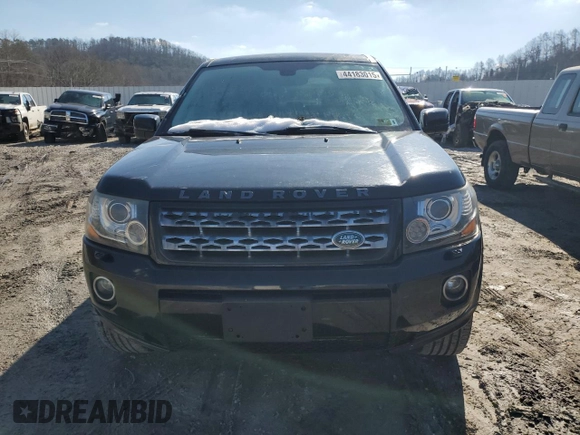 2013 Land Rover LR2 z VIN SALFR2BG0DH336298, wystawiony jako Copart lot #44183015 z przebiegiem 130 056 mil mil oraz Szkoda całkowita • Salvage title. Historia ofert i sprzedaży dostępna na DreamBid. Obrazek 5.