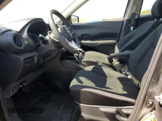 2022 Nissan Kicks S z VIN 3N1CP5BV1NL489486, wystawiony jako Copart lot #58712085 z przebiegiem 64 764 mil mil oraz Szkoda całkowita • Salvage title. Historia ofert i sprzedaży dostępna na DreamBid. Obrazek 7.