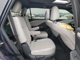 2024 Lexus TX 350 z VIN 5TDAAAA68RS006231, wystawiony jako Copart lot #46048495 z przebiegiem 6749 mil mil oraz Szkody całkowita. Historia ofert i sprzedaży dostępna na DreamBid. Obrazek 11.