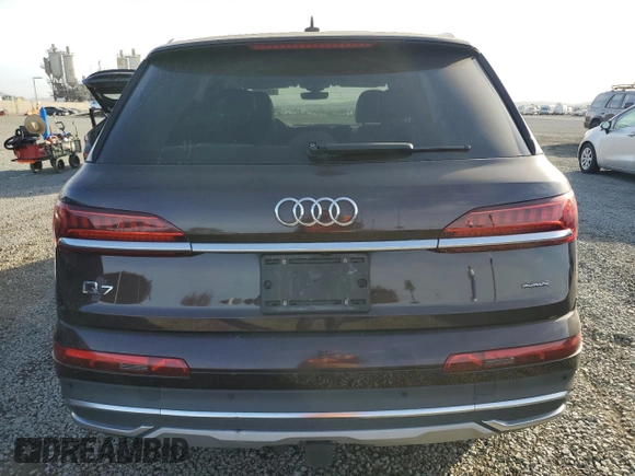 2020 Audi Q7 Prestige with VIN WA1VXAF78LD006406, listed as a Copart auction lot 42026085 with 83,208 mi miles and Clean title. Bid and sale history available at DreamBid. Image 6.