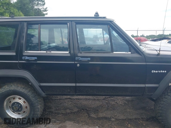 1987 Jeep Cherokee with VIN 1JCMR7819HT174249, listed as a IAAI auction lot 42458110 with 157,683 mi miles and . Bid and sale history available at DreamBid. Image 13.
