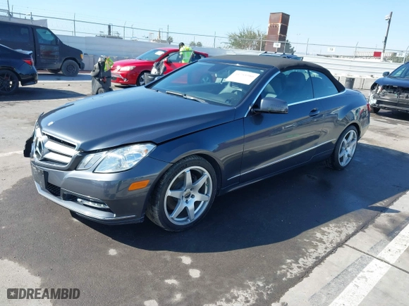 2013 Mercedes-Benz E-Class E 350 with VIN WDDKK5KF1DF203781, listed as a IAAI auction lot 41755980 with 62,692 mi miles. Bid and sale history available at carsss.com. Image 17.