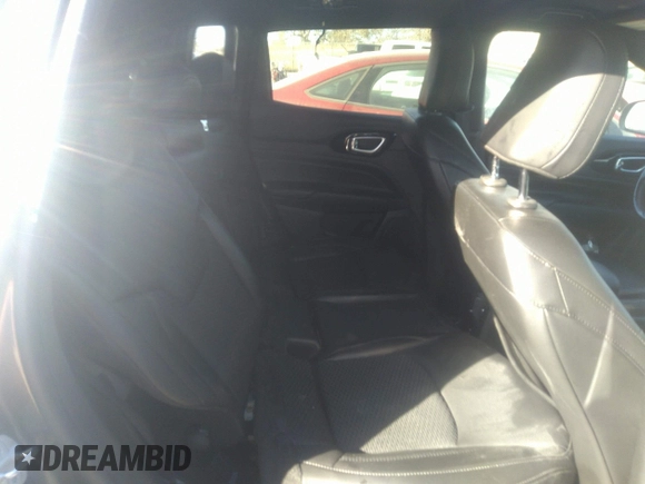 2022 Jeep Compass Latitude with VIN 3C4NJDBBXNT166223, listed as a IAAI auction lot 40627801 with 30,340 mi miles and . Bid and sale history available at DreamBid. Image 8.