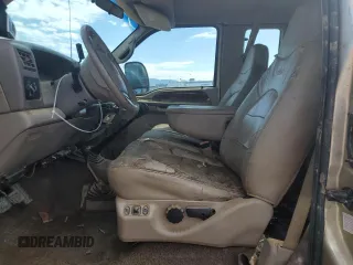 2000 Ford F-250 XL with VIN 1FTNX21F1YEA83615, listed as a Copart auction lot 49978775 with 198,382 mi miles and Salvage title. Bid and sale history available at DreamBid. Image 7.