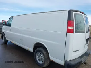 2004 Chevrolet Express Cargo Van with VIN 1GCGG29V441244822, listed as a IAAI auction lot 41636561 with 1 mi miles. Bid and sale history available at carsss.com. Image 3.