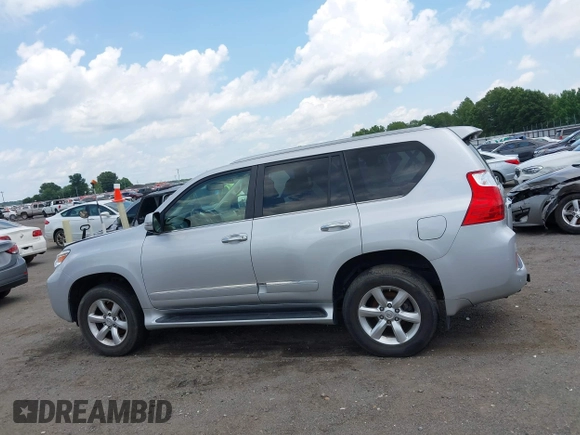 2013 Lexus GX 460 с VIN JTJBM7FX6D5054662, выставлен на аукционе IAAI как лот 42517664 с пробегом 114 596 миль миль и . История ставок и продаж доступна на DreamBid. Изображение 14.