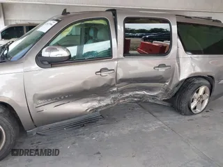 2007 Chevrolet Suburban LT с VIN 3GNFC16047G158109, выставлен на аукционе IAAI как лот 42607596 с пробегом 399 118 миль миль и . История ставок и продаж доступна на DreamBid. Изображение 6.