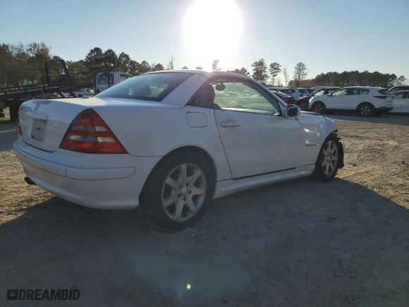 2001 Mercedes-Benz SLK-Class Kompressor with VIN WDBKK49F11F182130, listed as a Copart auction lot 83559514 with 222,765 mi miles and Clean Title. Bid and sale history available at carsss.com. Image 3.
