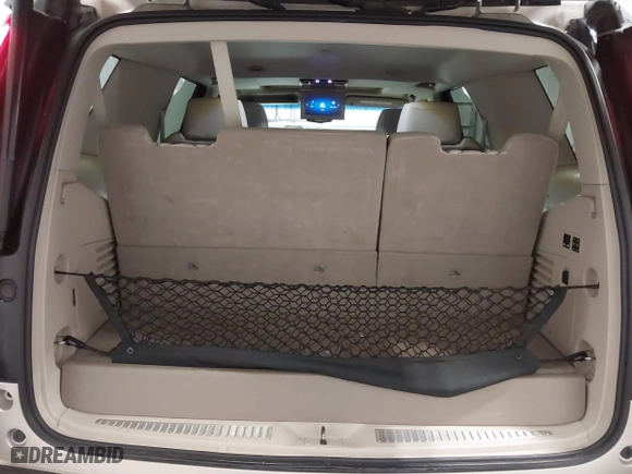 2017 Cadillac Escalade Luxury with VIN 1GYS4BKJ5HR254402, listed as a IAAI auction lot 41492160 with 76,419 mi miles. Bid and sale history available at carsss.com. Image 17.