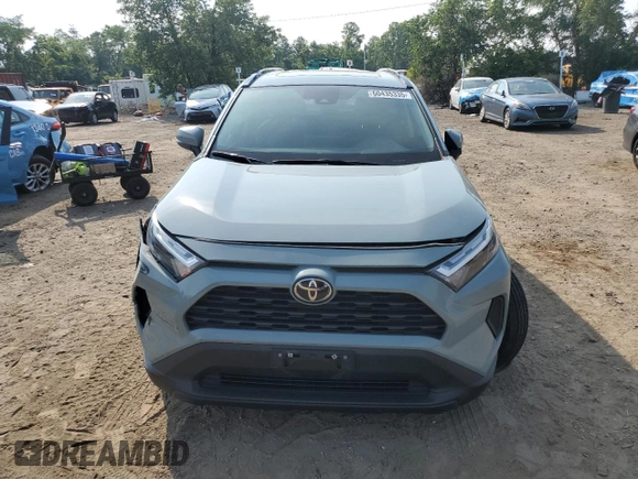 2022 Toyota RAV4 XLE with VIN 2T3P1RFVXNW308735, listed as a Copart auction lot 60435335 with 30,578 mi miles and Salvage title. Bid and sale history available at DreamBid. Image 5.