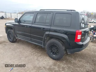 2013 Jeep Patriot Sport with VIN 1C4NJRBB5DD138928, listed as a IAAI auction lot 41642193 with 220,125 mi miles and . Bid and sale history available at carsss.com. Image 3.