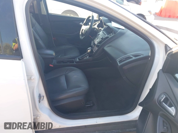 2015 Ford Focus SE with VIN 1FADP3F25FL282916, listed as a IAAI auction lot 42099759 with 152,445 mi miles. Bid and sale history available at carsss.com. Image 5.