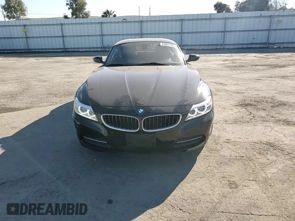 2016 BMW Z4 sDrive28i with VIN WBALL5C51G5A20067, listed as a Copart auction lot 43067105 with 37,409 mi miles and Salvage Title. Bid and sale history available at carsss.com. Image 11.