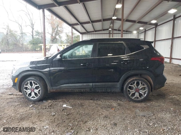 2021 Kia Seltos S with VIN KNDEUCA26M7095088, listed as a IAAI auction lot 41040043 with 37,745 mi miles. Bid and sale history available at carsss.com. Image 14.