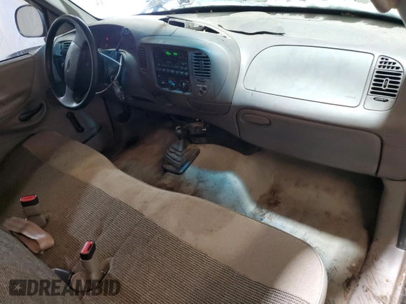 1997 Ford F-150 z VIN 1FTDF18W3VNC15218, wystawiony jako Copart lot #87706315 z przebiegiem 206 418 mil mil oraz Szkoda całkowita • Salvage title. Historia ofert i sprzedaży dostępna na DreamBid. Obrazek 8.