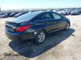 2012 Hyundai Sonata GLS with VIN 5NPEB4AC7CH411676, listed as a IAAI auction lot 41984846 with 197,647 mi miles. Bid and sale history available at carsss.com. Image 4.