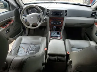 2007 Jeep Grand Cherokee Limited with VIN 1J8HR58267C572574, listed as a Copart auction lot 82717134 with 180,991 mi miles and Salvage Title. Bid and sale history available at carsss.com. Image 8.