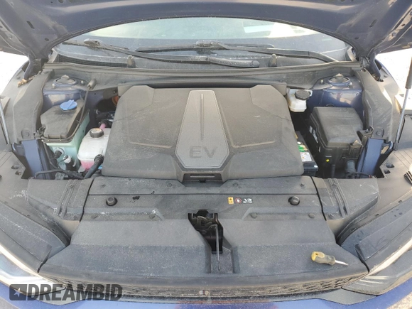 2022 Kia EV6 GT-Line with VIN KNDC44LAXN5037208, listed as a Copart auction lot 47805275 with 55,284 mi miles and Non Repairable. Bid and sale history available at DreamBid. Image 11.