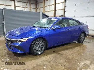 2024 Hyundai Elantra SEL с VIN KMHLM4DG2RU769360, выставлен на аукционе Copart как лот 62633645 с пробегом 31 835 миль миль и Чистый • Clean title. История ставок и продаж доступна на DreamBid. Изображение 1.