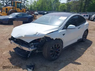 2024 Tesla Model X Plaid with VIN 7SAXCBE63RF440245, listed as a IAAI auction lot 41924536 with 1 mi miles. Bid and sale history available at carsss.com. Image 20.